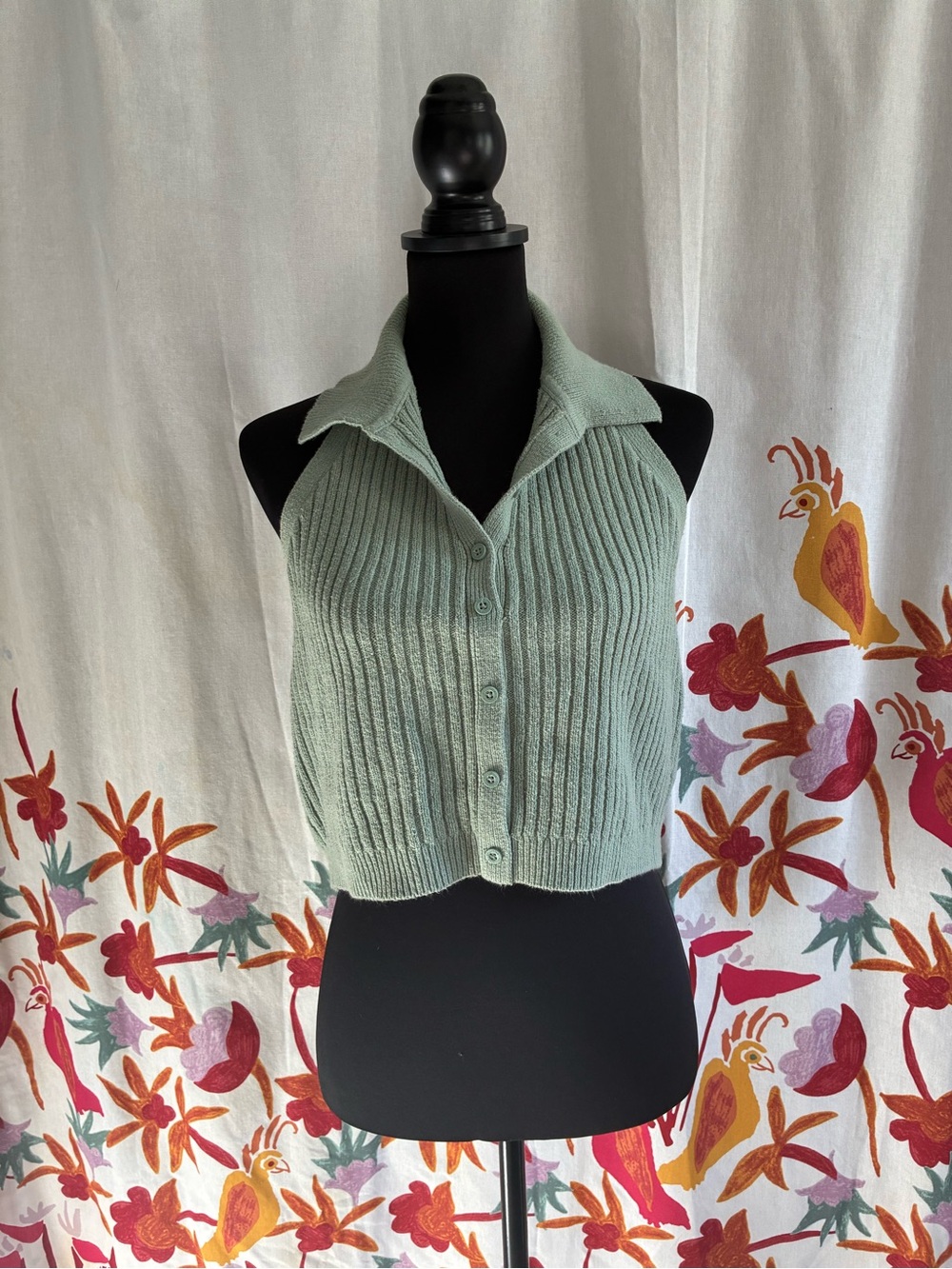 Hollister Co. Open Back Pop-Collar Knit Button-Front Cropped Tank Size XL